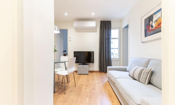 El Guinardo Apartment | Weflating SANT PAU - Sup 4 BDR