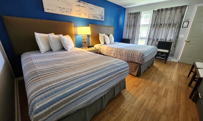 Lake George House | Charming 1-bedroom hotel with AC and WiFi in wonderful Lake George