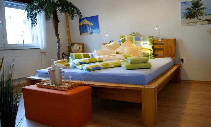 Hagenburg Apartment | Apartment 'Ferienwohnung Frangipani' with Balcony and Wi-Fi