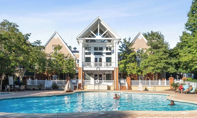 Lackey Cottage | Charming Williamsburg resort only minutes away from all the main attractions