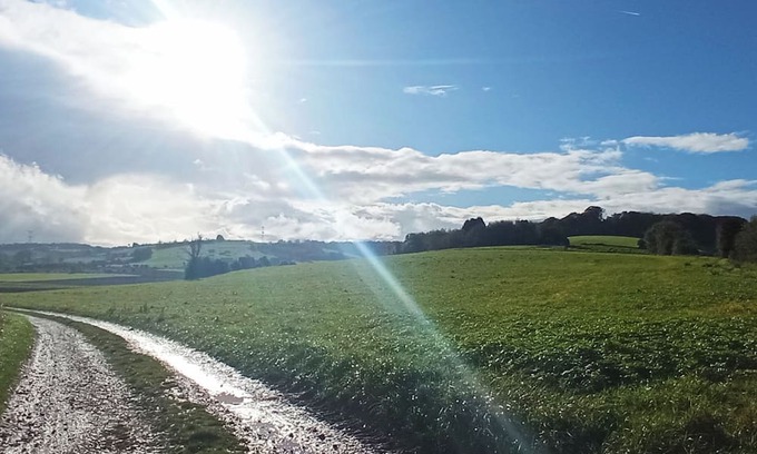 Alembon Bed & Breakfast | Chambre L'indus Chambre D'hôtes "Au Pied de la Colline"