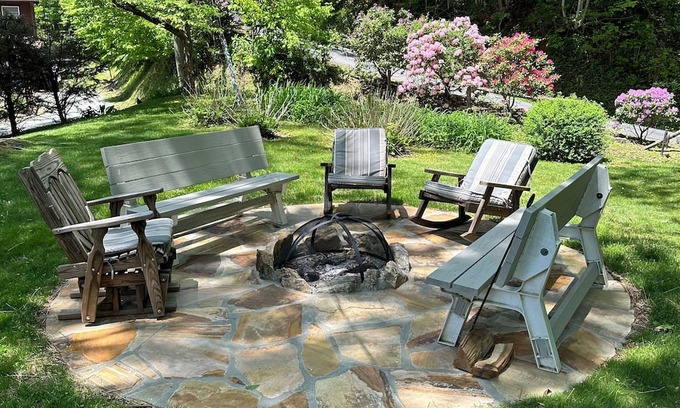 Sylva House | It’s all in the altitude…Mountain top get away... Fully renovated in April 24