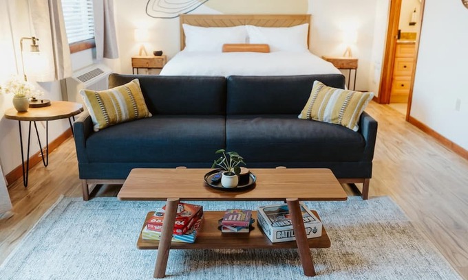 Kalispell Apartment | King Bd Downtown WD Dogsok