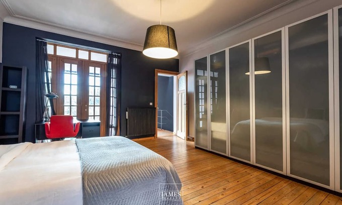 Vorst Apartment | Homerez - Spacious apartement for 6 ppl. with garden and terrace at Bruxelles