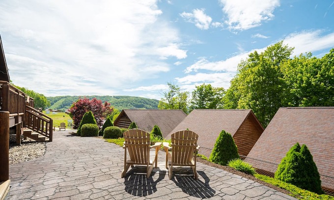 McHenry Cabin | Mountainside Cabin 49R
