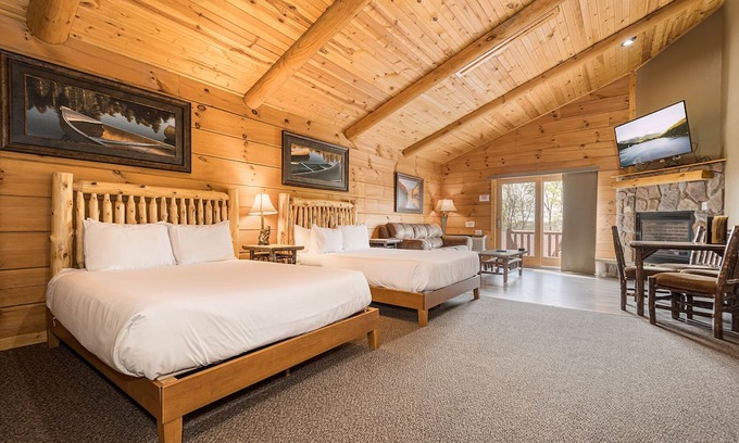 McHenry Cabin | Mountainside Cabin 49L