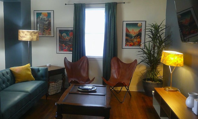 Montclair House | Stylish home close to Masters, University, Hospital and Restaurants. Large yard!