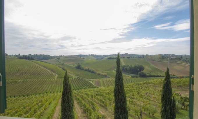 Stabbia Apartment | Lovely apartment for 4 people with WIFI, pool, A/C, TV, patio, panoramic view and parking