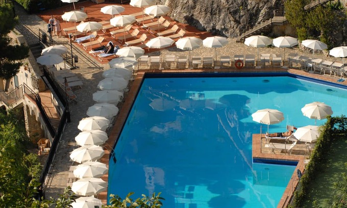 Chiesa Nuova House | Stanza Familiare in Hotel del Centro di Positano