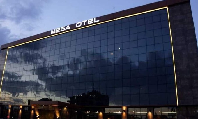 Batman Hotel | Mesa Otel
