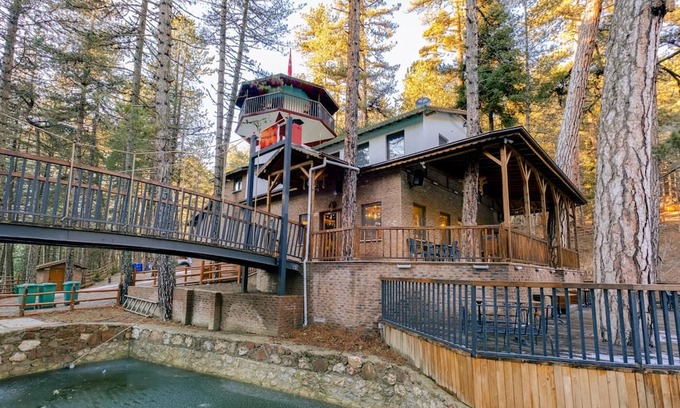 Tosya House | Idyllic Retreat in Lakeside Complex in Dipsiz Lake