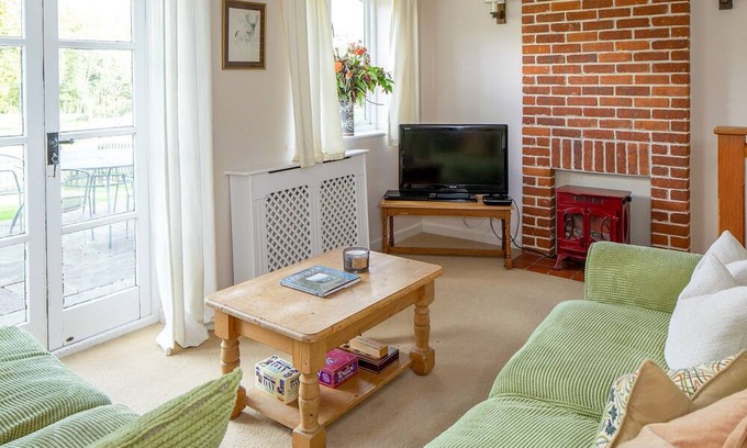 Marshwood Cottage | This property is great for those looking for a quiet holiday home in the countryside.