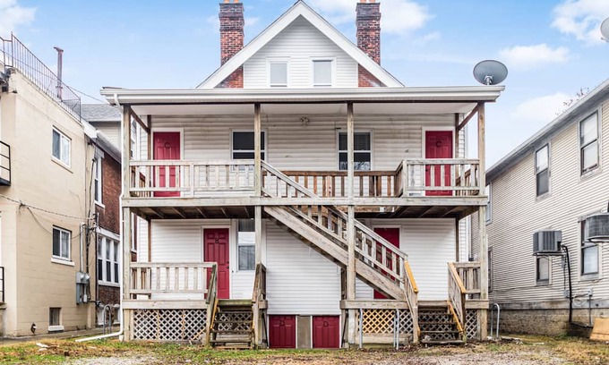 University District Apartment | Boho Studio by OSU - 2 Guests