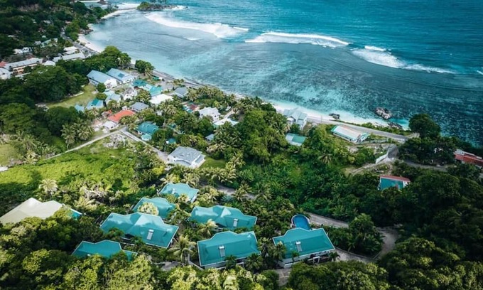 Port Glaud Villa | Private Ocean View Villa 1.