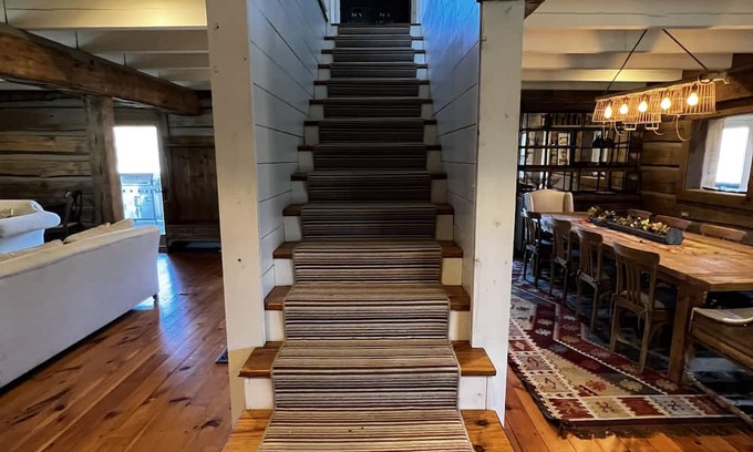 Rising Fawn Cabin | Nick's Place- cabin with pond, fireplaces, fire pit, and ping pong table!