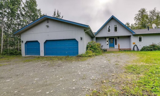 Wasilla House | Lakefront House with Mountain Views