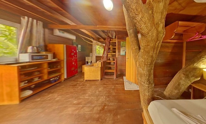 Kribi Cabin | Tree House-Family-Ensuite with Shower-Resort view