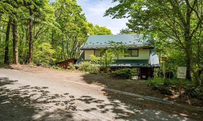 Nasu House | Log house with nature BBQ grill available Projector available Pets allowed 3 bedrooms Up to 3 parkin / Nasugun Tochigi