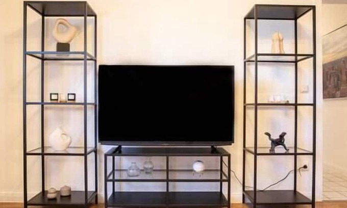 Suedviertel Apartment | Modern und Stilvoll Zwischen Innenstadt und Rü