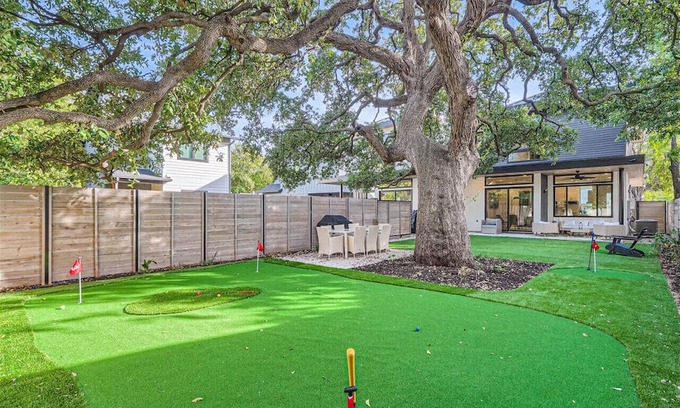 South Manchaca House | Custom New Build Central Austin Home Mins to DT