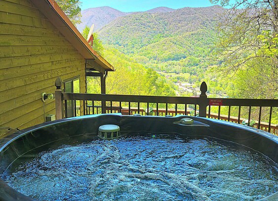 Maggie Valley Ski Chalet | The" Hawks Nest" offers the Best Views In The Valley