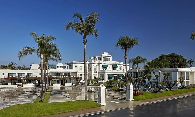 Coronado House | Vacation At its Finest! 3 Units, Beach Access! Close to Seaport Village