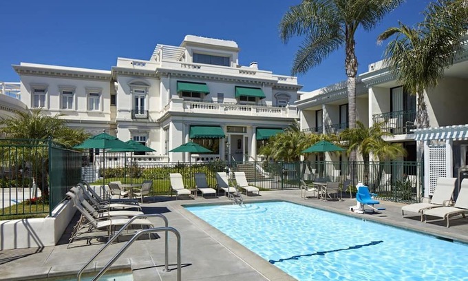 Coronado House | Explore Coronado Beach! Relaxing Unit, Onsite Heated Pool, Private Parking!