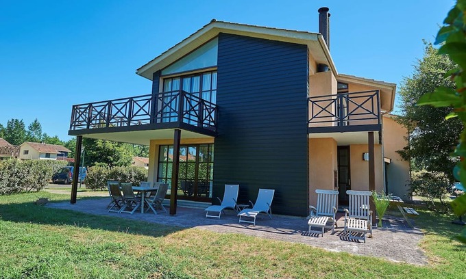 Salles Villa | Lush villa in a nature reserve with a castle