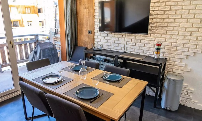 Les Orres Apartment | Residence Le Parc Des Airelles - 2 Rooms for 6 People