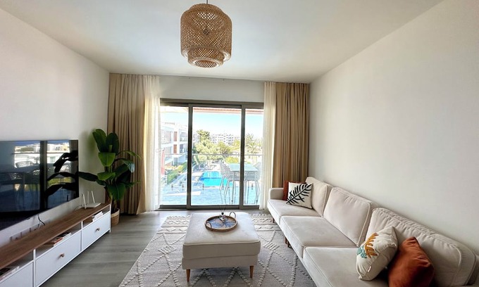 Karavas Condo | Bohemian penthouse in Girne Alsancak, close to Merit hotels