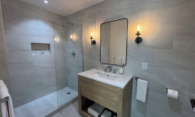 Nassau Condo | The Sandpiper Condo