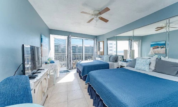 Rogers Seabreeze Apartment | Charming apartment in serene Daytona Beach with AC