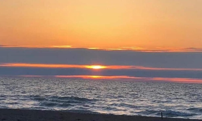 Grand Bend Cabin | Cozy Cabin #1, one block to the beach