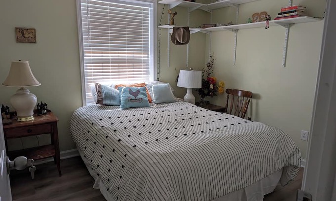 Pittsboro House | Charming 3-bedroom townhome with AC, WiFi in marvelous Pittsboro