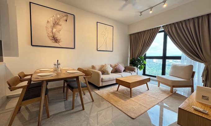 Imbi Apartment | [NEW] Agile Bukit Bintang, 1 Min to TRX/Pavilion + TRX City View, 4-6 Pax
