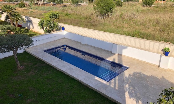 Castello de la Plana Villa | Homerez - Comfortable villa with pool in Castellón