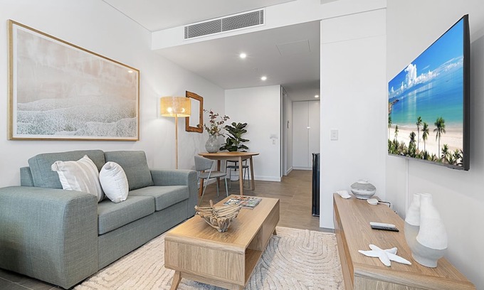 North Fremantle Apartment | Stylish Studio Near Fremantle Cafés and Beaches