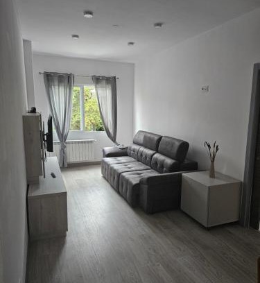 Reza Apartment | Piso Pino