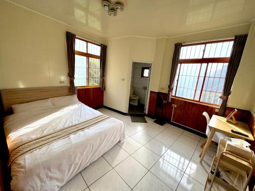 Fuxing District Bed & Breakfast | 一路向山民宿