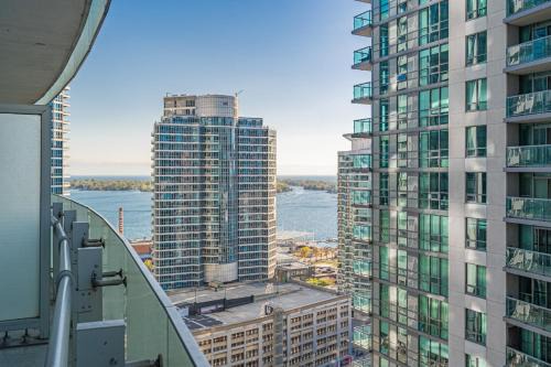 Toronto Entertainment District Apartment | York Suites